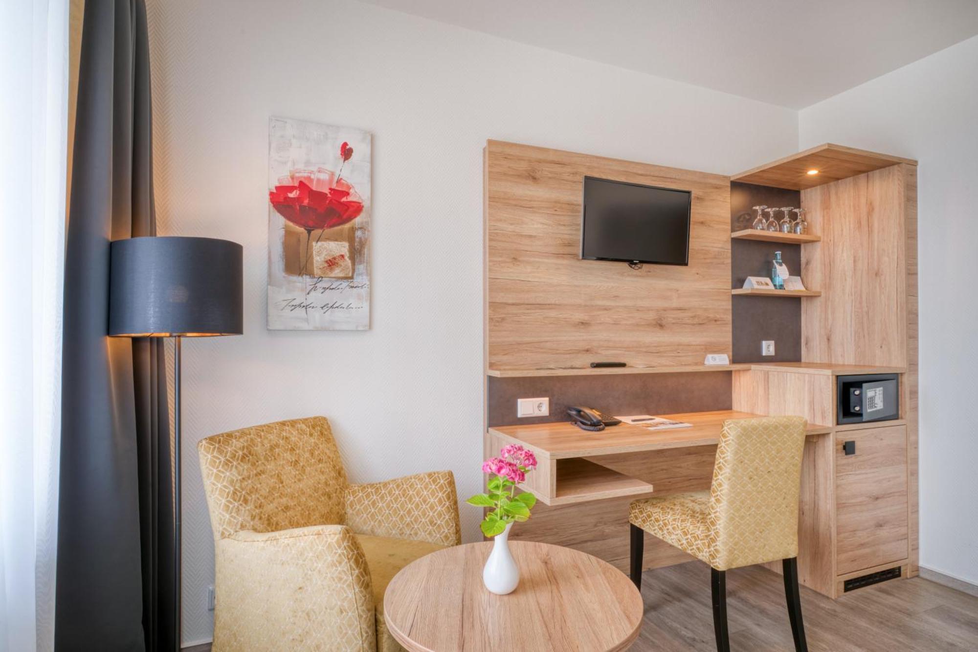 Hotel Wiehen-Therme Hullhorst Eksteriør billede